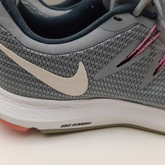 NIKE Quest Athletic Running Shoes Gray & Pink Women's Sz 8.5 - Picture 4 of 14